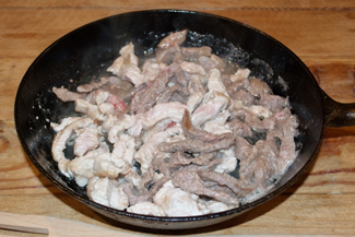 Скоблянка з мясом і грибами, фото рецепт