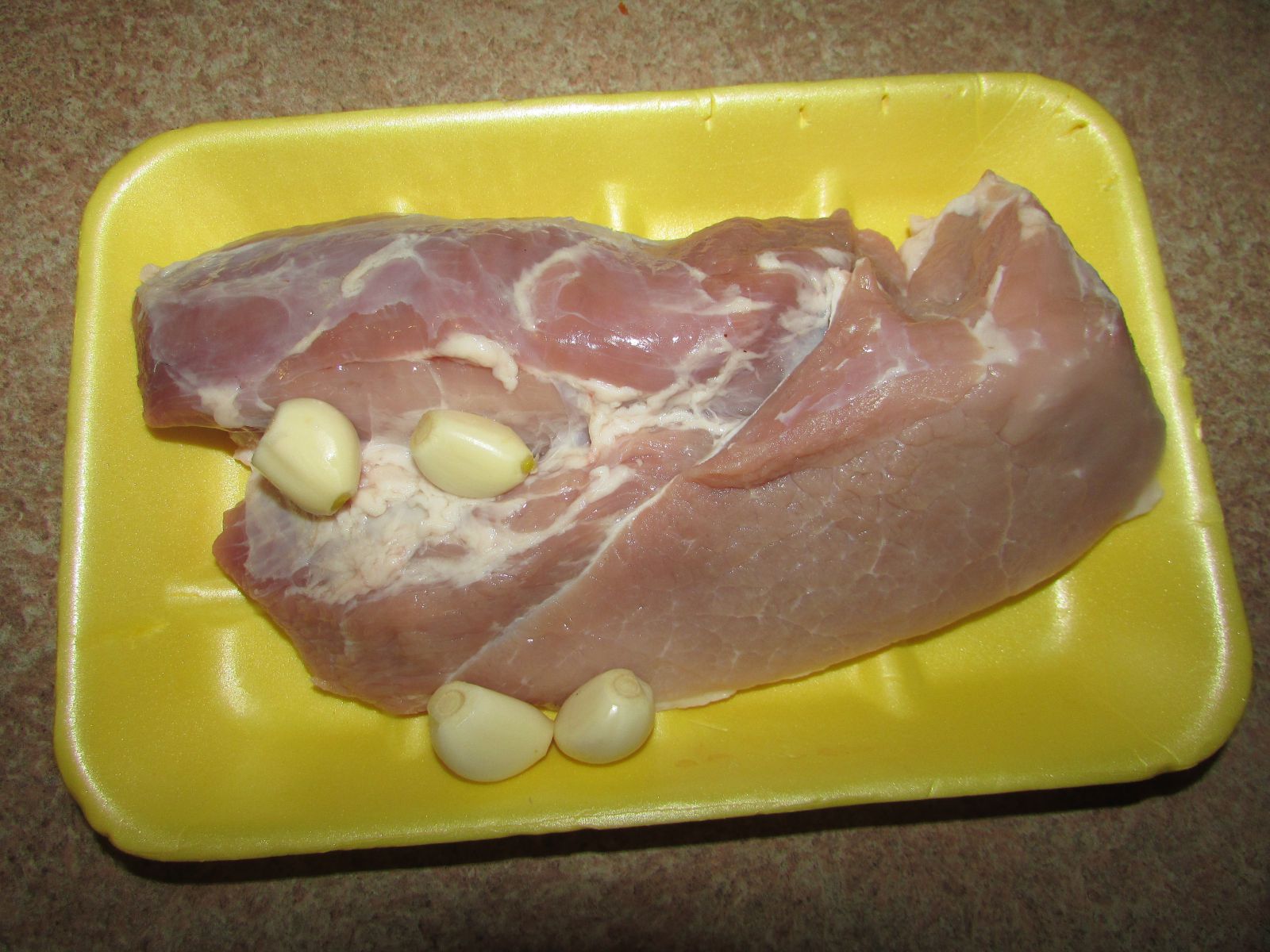 Свинина, тушкована з вяленими томатами, фото рецепт