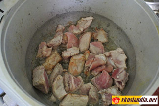 Печеня зі свининою і картоплею, рецепт фото