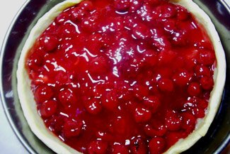 Пісочний пиріг з вишневою начинкою, фото рецепт