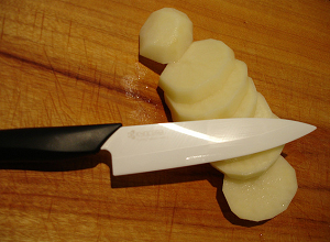 Керамічні ножі – відгуки, плюси і мінуси застосування