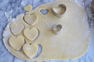 Домашнє печиво з джемом у вигляді сердечок, фото рецепт