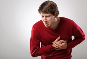 Біль в серці – які хвороби вона супроводжує? Їх симптоми!
