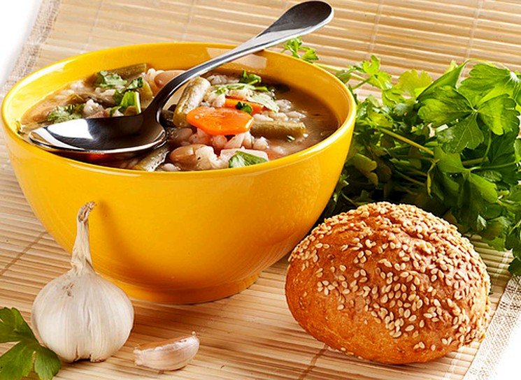 Як готувати суп з перловкою — швидкий суп крупник