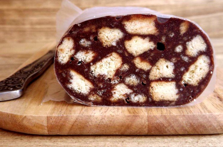 Шоколадний десерт — рецепт солодкої ковбаски | покроковий рецепт з фото Шоколадний десерт — рецепт солодкої ковбаски | покроковий рецепт з фото