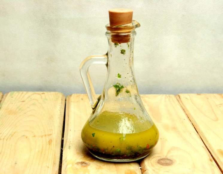 Соус для салатів — Простий рецепт салатного соусу | покроковий рецепт з фото