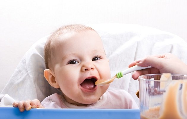 Меню дитини 9 місяців: яким повинен бути раціон харчування і режим годівлі у грудничка