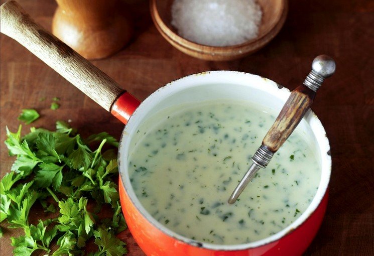 Готуємо сметанний соус — заправка для салатів і мяса | покроковий рецепт з фото