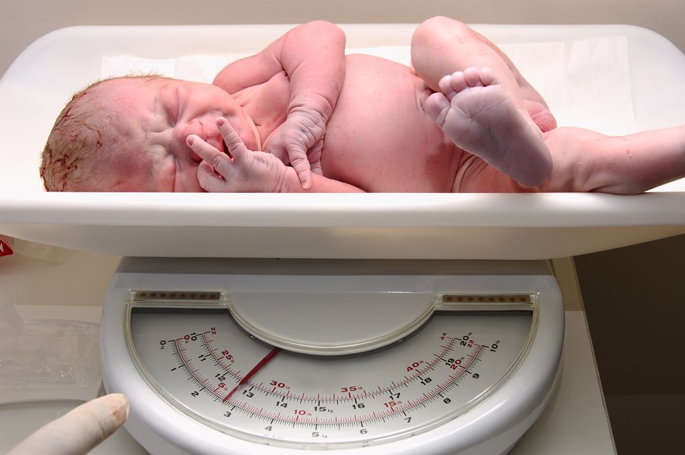 Набір ваги у новонароджених   нормальна вага і норми надбавки