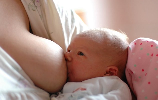 Як годувати новонародженого дитини   яким має бути правильне харчування немовляти