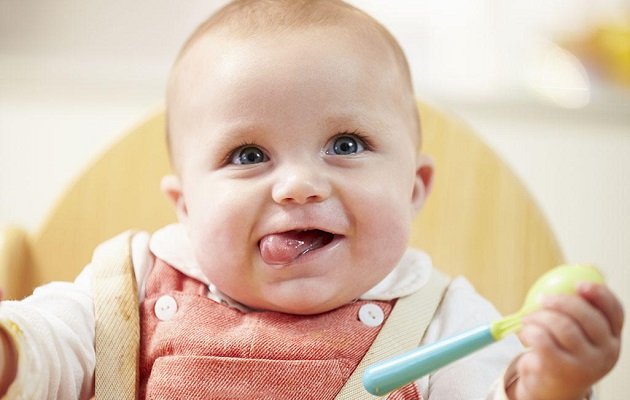 Режим харчування дитини 5 місяців   що входить в меню малюка?
