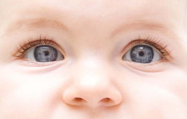 Дакріоцистит у новонароджених   як проводиться лікування якщо у немовляти слезится очей
