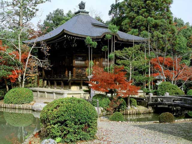 Альтанка в японському стилі: особливості конструкцій і монтажу