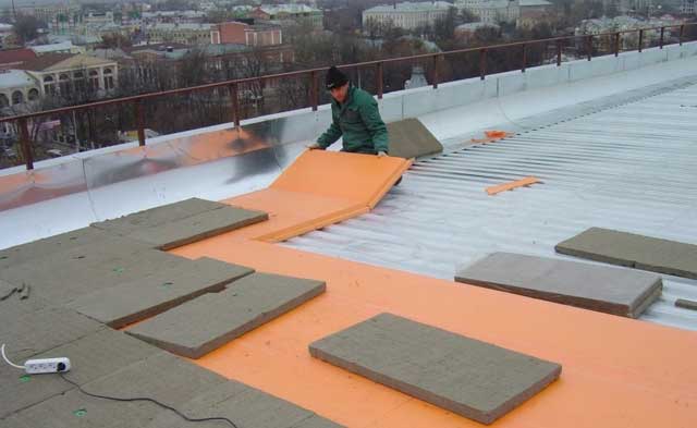 Утеплення даху пінополістиролом: мансардної, зсередини, плоскою