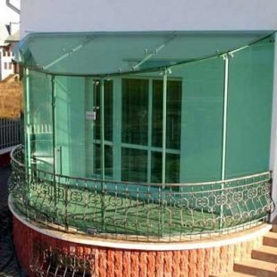 Дах на балконі: типи конструкцій і поради по установці