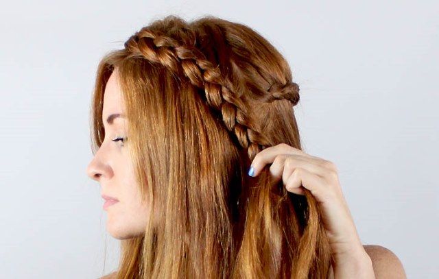 Як заплести косу навколо голови: схема плетіння (фото)