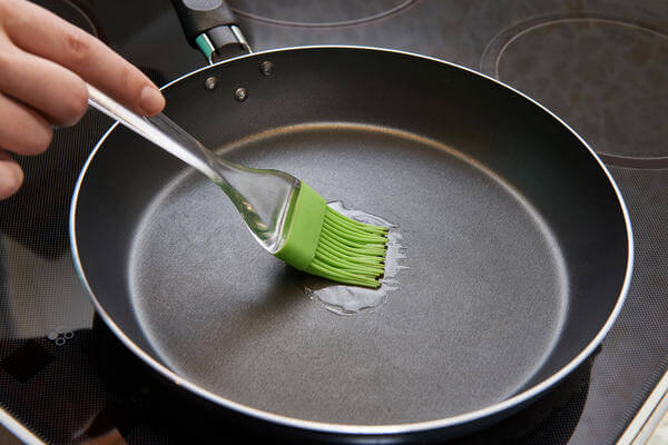 Як смажити млинці на сковороді? | Поради по приготуванню