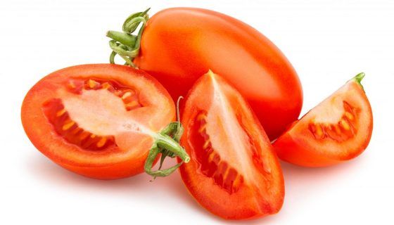 Як підгодувати розсаду помідорів дріжджами: коли краще