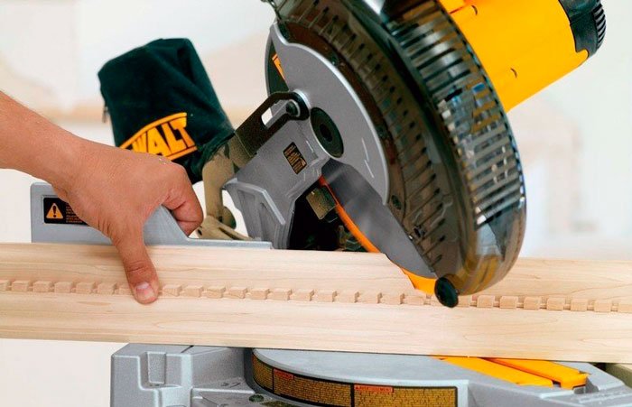 Торцювальна пила DeWALT DW 713: характеристики, відгуки, ціна, аналоги