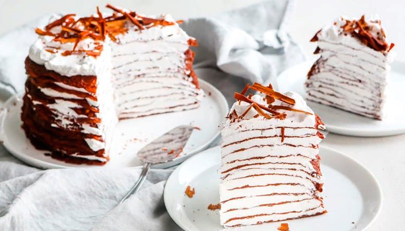 Смачний млинцевий торт в домашніх умовах: 7 простих рецептів
