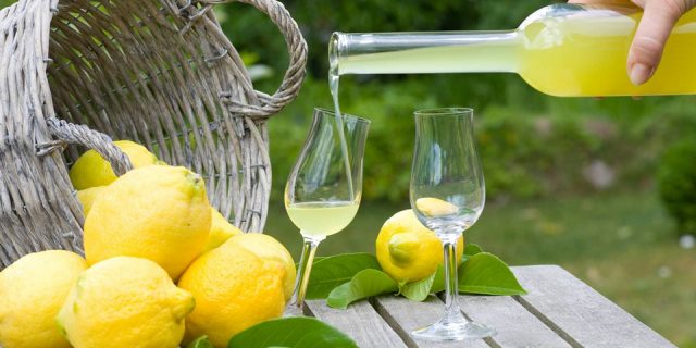 Самогон на лимоні: рецепти в домашніх умовах