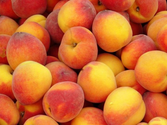 Персиковий сік: користь, прості рецепти приготування в соковарці, через соковижималку, з яблуками, з мякоттю