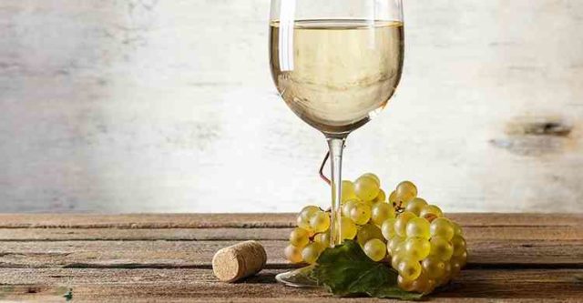 Біла смородина: рецепти вина в домашніх умовах