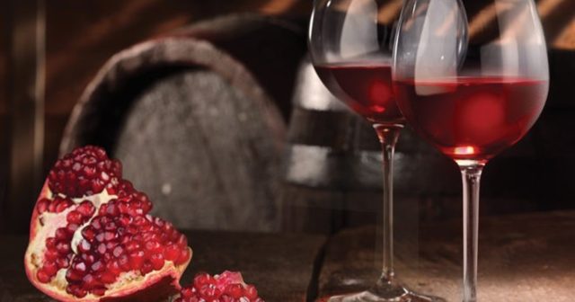 Гранатове вино: користь і шкода, як зробити в домашніх умовах