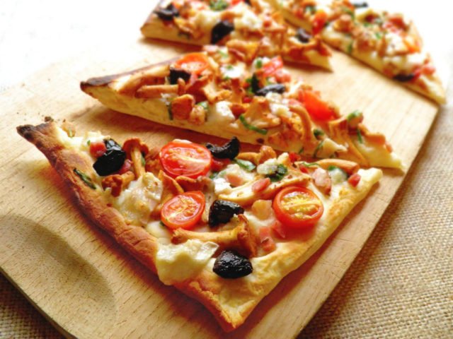 Піца з лисичками: як приготувати в домашніх умовах, рецепти з фото