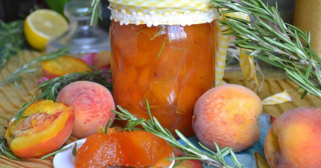 Повидло з персиків: рецепти в домашніх умовах в мультиварці, зі сливами, з грушами, з яблуками, без цукру