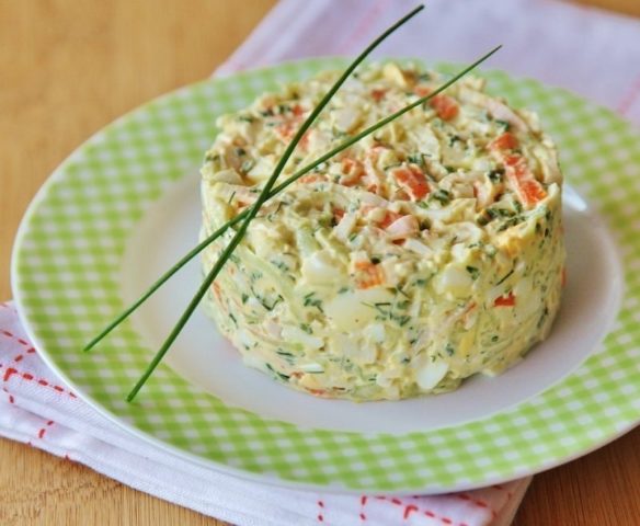 Салат з крабовим мясом і авокадо: рецепти приготування з яйцями, огірками