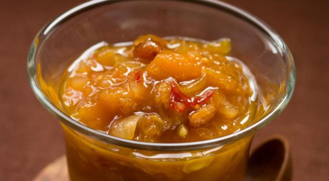Соус з персиків до мяса на зиму: прості рецепти
