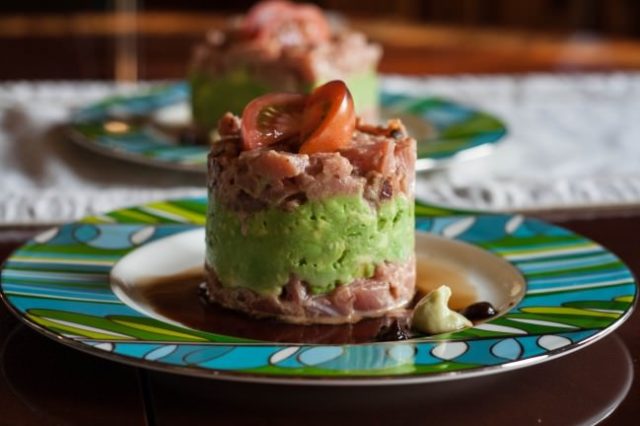 Тартар з тунця з авокадо: рецепт з фото, калорійність, відгуки
