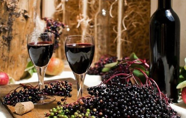 Вино з бузини: рецепти з червоної, з чорної бузини, з квітів