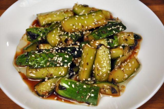Огірки, смажені по корейськи: найсмачніші рецепти салатів