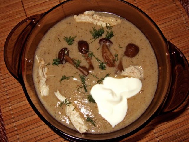 Суп пюре з опеньків: з вершками, молоком, плавленим сиром, картоплею