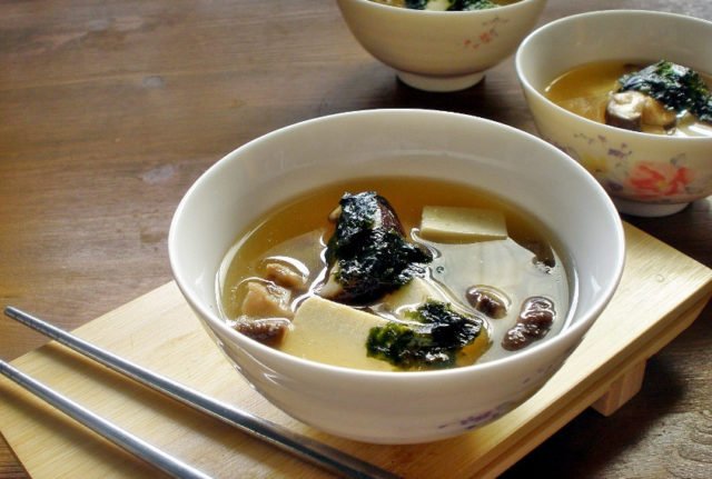 Суп з шиітаке: заморожених і сушених, місо суп з локшиною, суп пюре, найкращі рецепти