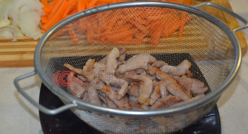 Японська локшина зі свининою: рецепт покроково з фото