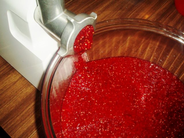 Варення із червоної смородини без варіння: рецепти приготування сирого