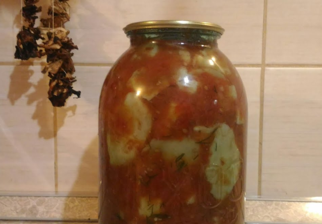Грузді в томаті: рецепти на зиму, маринування і соління, особливості приготування