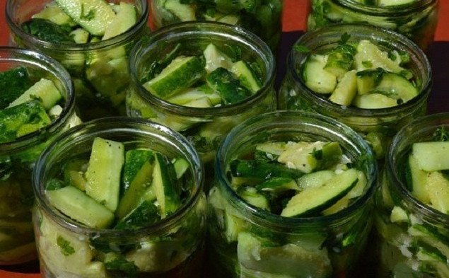 Салат з огірків з петрушкою на зиму: як засолити огірки з петрушкою на зиму