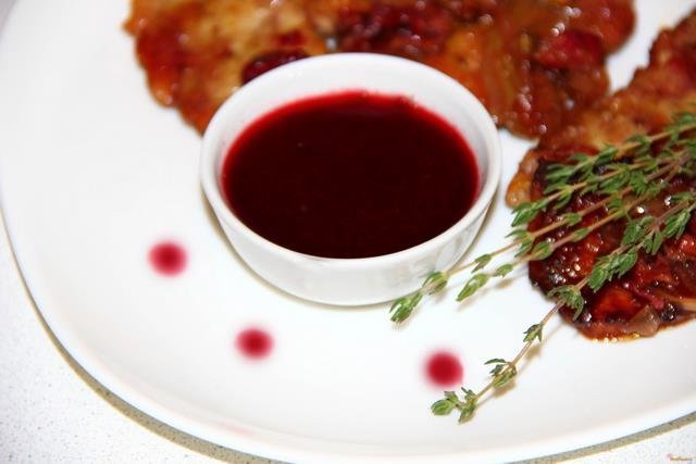Соус з вишні на зиму: прості рецепти приготування з фото, солодкий, кислий, гострий, до мяса, до птиці