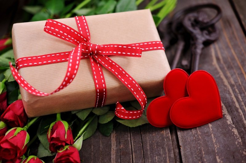 Що подарувати коханій людині на День Святого Валентина? Оригінальні подарунки на 14 лютого 2022