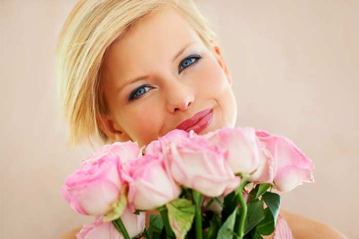 До чого дарують рожеві троянди, що означають квіти в подарунок дівчині, жінці від чоловіка