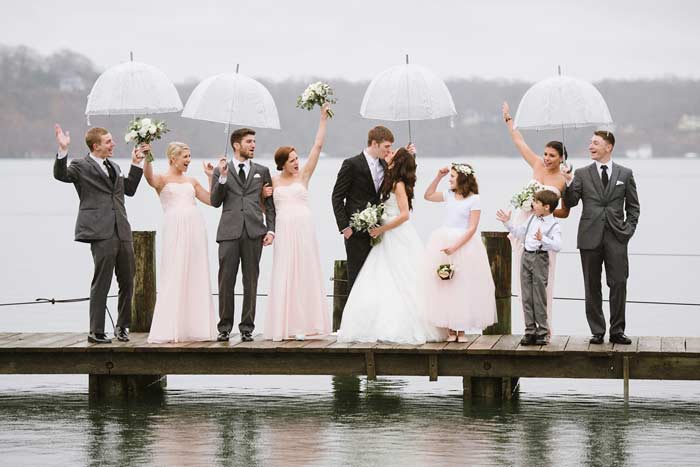 Прикмета дощ на весілля: якщо йде в цей день, що означає сонце