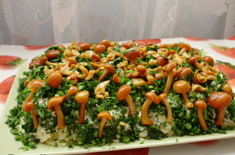 Салат грибний козуб з опеньками: рецепт з фото, відео