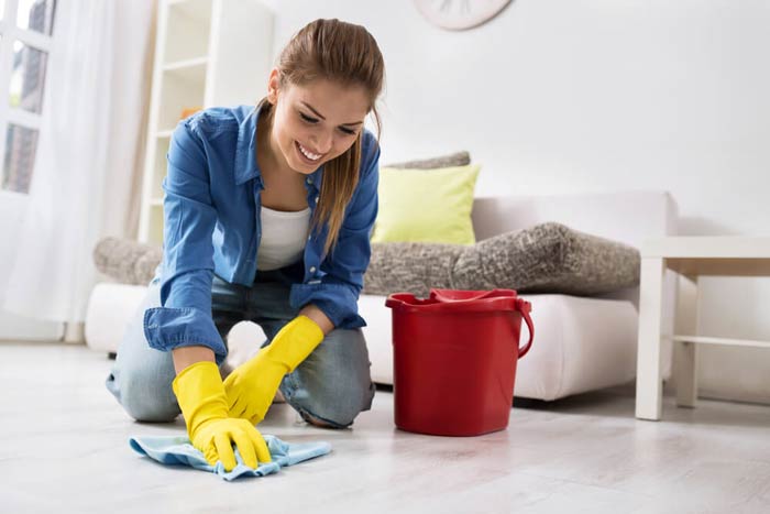 У які дні можна прибирати, мити підлоги будинку: прикмети по днях тижня
