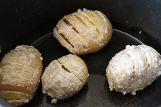 Картопля по шведськи: покроковий кулінарний рецепт
