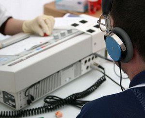Що робити, якщо дзвенить у вухах і голові?