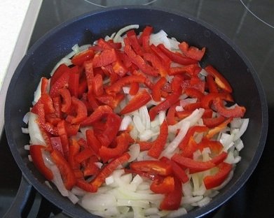 Картопляна піца на сковороді за 10 хвилин. Рецепт швидкої піци на сковороді з фото Картопляна піца на сковороді за 10 хвилин. Рецепт швидкої піци на сковороді з фото